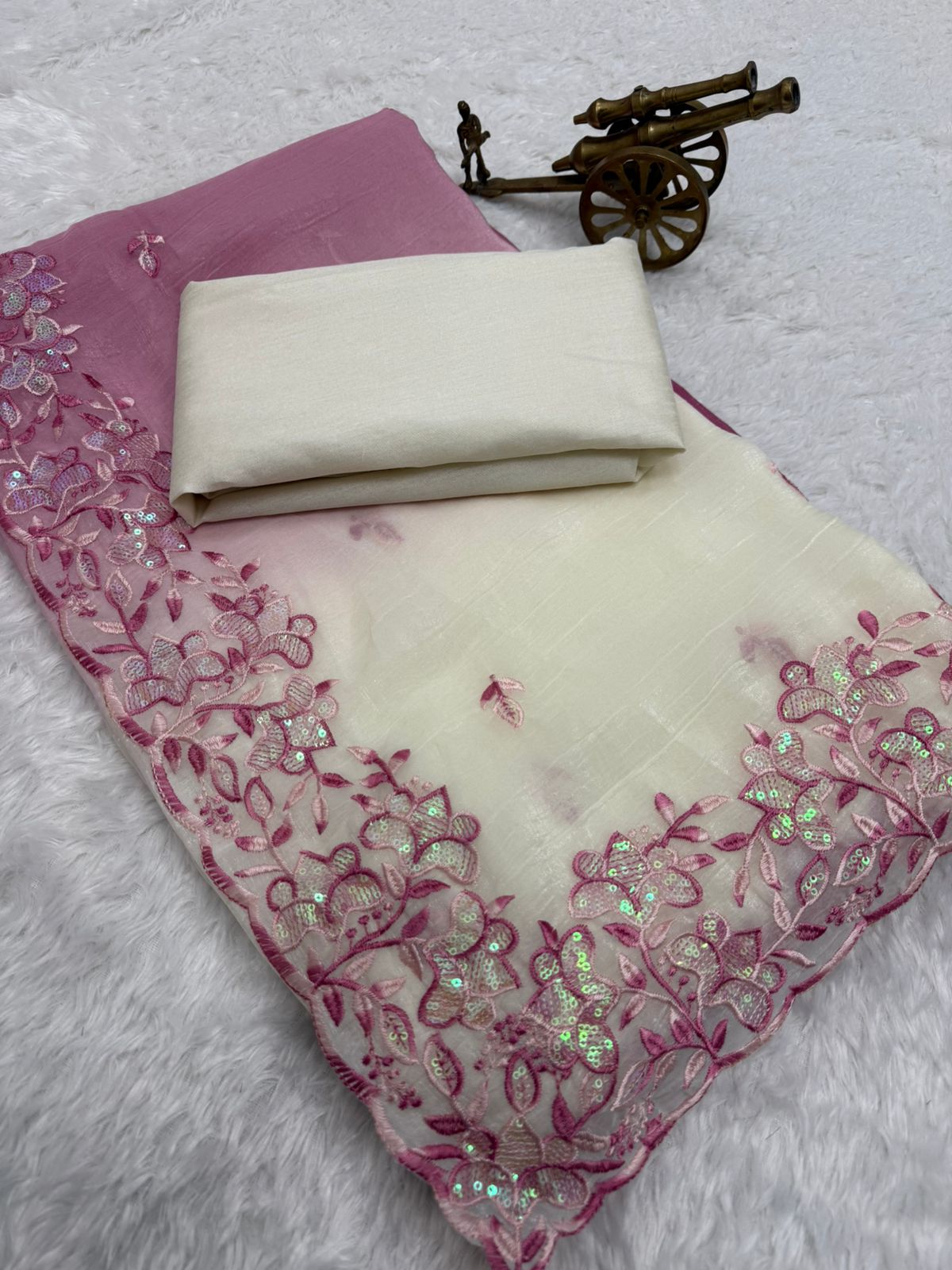 Premium Crunchy Padding Fabric Saree